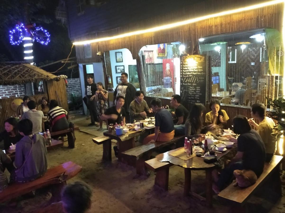 Soe Ko Ko Beach House & Restaurant Нгвесаунг Екстериор снимка